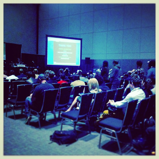 { #SXSW2013} People in the music industry lining up for Q&A w/ Theda Sandiford. Learned a thing or two about effective digital marketing☆
デジタル・マーケティングのコツをミュージシャンのSNS戦略から学ぶ♪セミナー後、質疑応答の長列☆