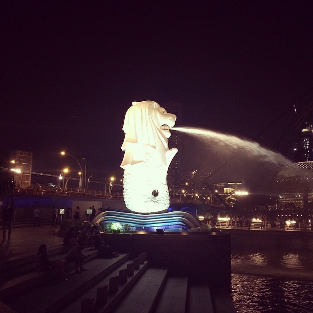 Merlion at night