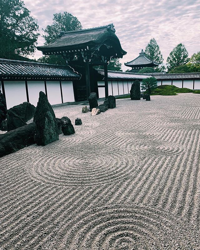 _﻿⁣⁣
Here's this week's update of from AOI Global at a Karesansui garden (Japanese rock Garden). ⁣⁣
﻿⁣⁣
Karesansui is a style of Japanese garden that represents landscapes of mountains and rivers by using only rocks, sand, and plants. The essence of this style lies in “finding something in nothing.” ⁣
There is something really satisfying about seeing all these rocks put perfectly in place. ⁣⁣
﻿⁣
﻿⁣⁣
#weeklyinspiration﻿