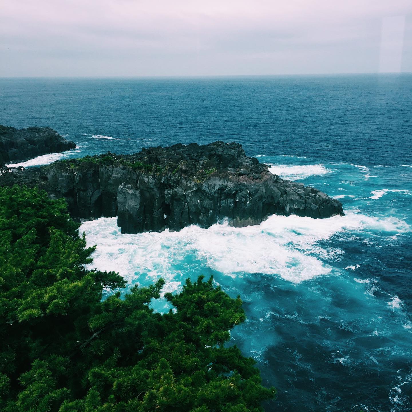 _⁣
Here’s today’s  #shootinjapan from AOI Global at the Jogasaki Coast in the Izu peninsula. ⁣

The Jogasaki Coast, is a rugged stretch of dark volcanic cliff coastline on the eastern shore of the Izu Peninsula, southwest of Tokyo.
Walking along the trails in the area, you will be able to see dynamic  views of cliffs, small islands, and waterfalls. 

#aoiglobal  #filmmakersworld  #shootinglocation  #filmmakinglife  #weeklyinspiration�  #remoteshooting⁣