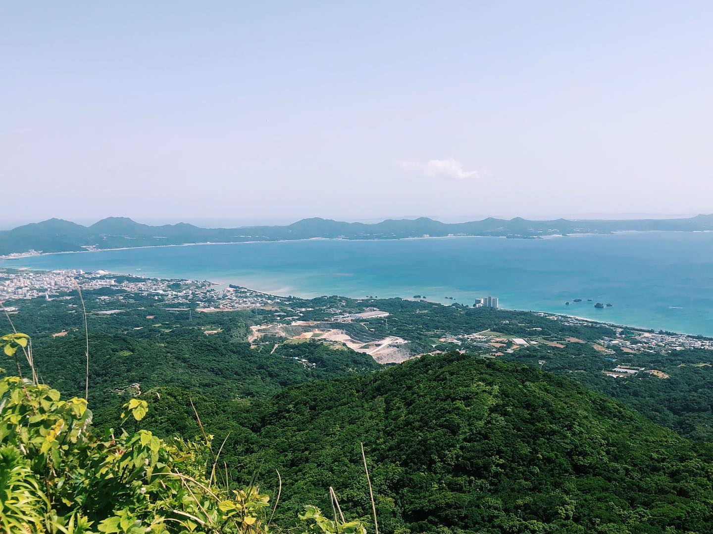 _⁣
Today’s  #shootinjapan from AOI Global is a view of Motobu Peninsula in the northwestern part of Okinawa’s main island🏝

The Motobu Peninsula is home to Emerald Beach, selected as one of the 100 best beaches in Japan and Churaumi Aquarium which houses two whale sharks

#aoiglobal  #filmproduction  #productioncompany  #filmmakersworld  #productionservices  #shootinglocation  #filmwork  #filmmakinglife  t #weeklyinspiration  #remoteshoot  #remoteshootinjapan  #remoteshooting⁣